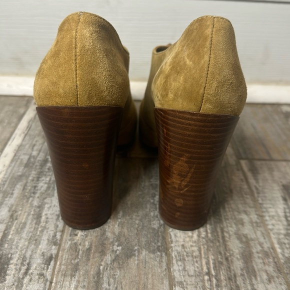 Tory Burch Camel Lace Up Suede Booties Ankle High 4.5 inch Heel Boots Size 8 - Picture 3 of 5